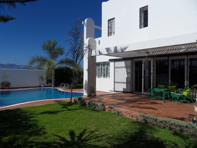 Tétouan, Cabo Negro – Villa d&rsquo;architecte avec piscine à vendre avec option de location longue durée — image 2