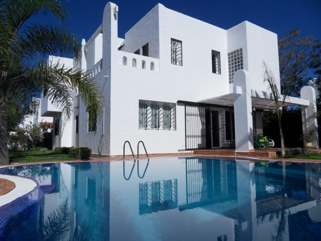 Tétouan, Cabo Negro – Villa d&rsquo;architecte avec piscine à vendre avec option de location longue durée